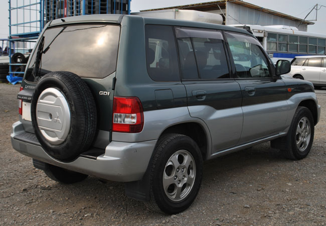 Used Mitsubishi pajero io SUV/ 4WD 2000 model in Green 2 Tone | Used ...