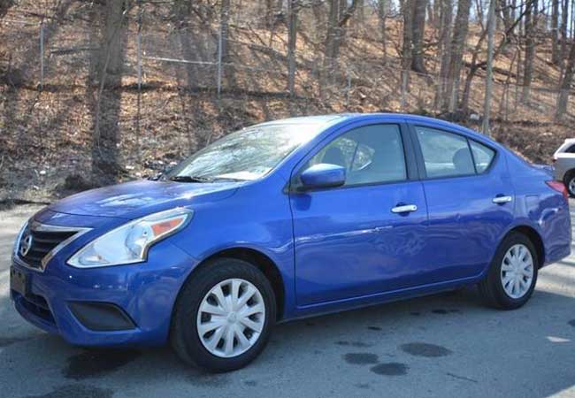 Nissan versa Sedans 2015 model in Blue | Stock 58900 | CSO Japan