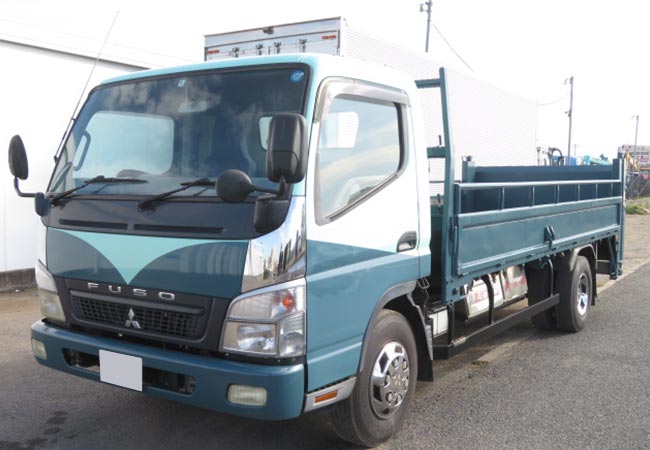 Download Used Mitsubishi Canter Trucks 2007 Model In Green Used Cars Stock 62141 Cso Japan PSD Mockup Templates
