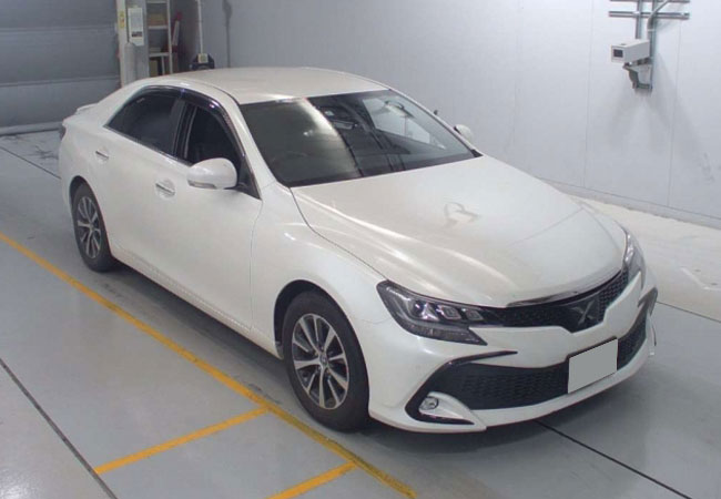 Toyota mark x 2017