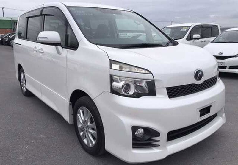 Toyota voxy 4wd