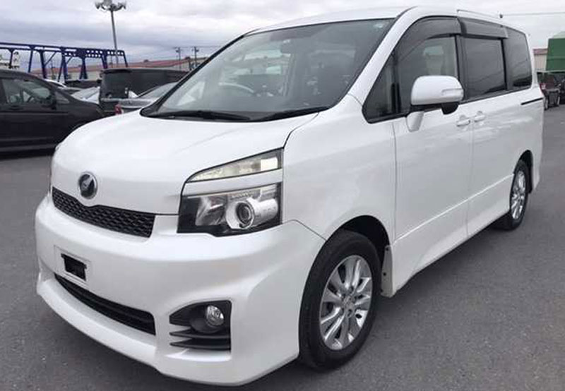 Toyota voxy 4wd