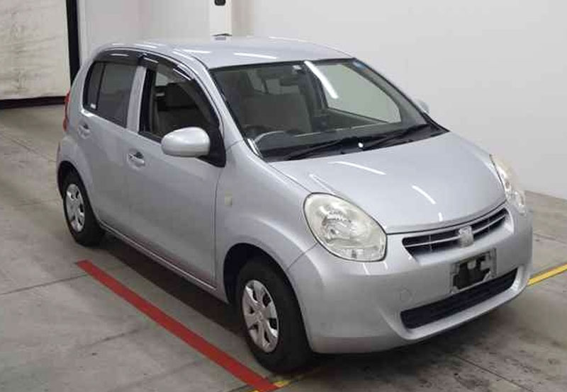 Toyota passo 2011