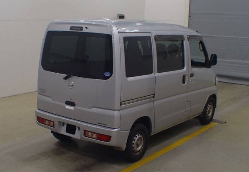 Nissan clipper van